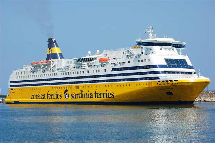 Corse Ferries Ship Mega Smerelda.jpg 